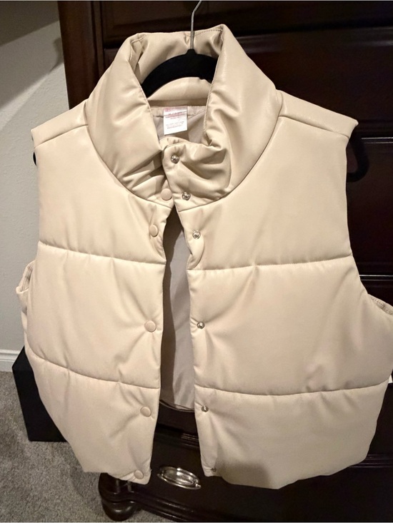 Walmart Jackets & Blazers - Women's Cream Puffer Vest - Lightweight Quilted Layer